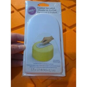 NEW WILTON FONDANT‎ ICING SMOOTHER DECORATING BAKING